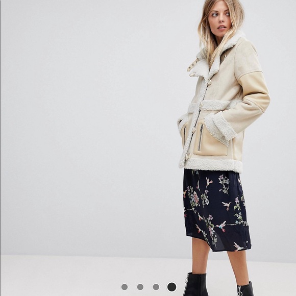 Oasis Shearling Coat - Picture 4 of 4